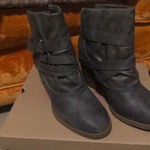 Brand new never been worn sugar heel boots